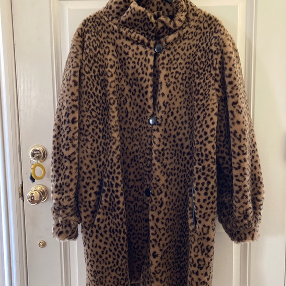 Women's Animal Print Faux Fur Long Sleeve Winter Coat/Size L/NEW/NEVER WORN! - Picture 1 of 5